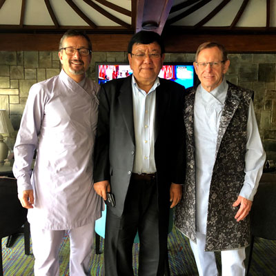 Read more about the article Geoff Tabin, MD, and Sanduk Ruit, MD, selected for 2021 ASCRS Foundation Chang-Crandall Humanitarian Award