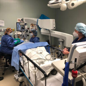 Read more about the article The pros and cons of office-based cataract surgery