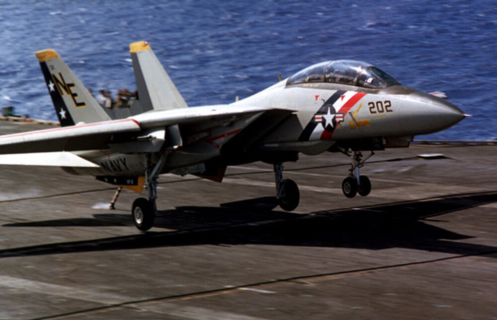 VF-2 landing