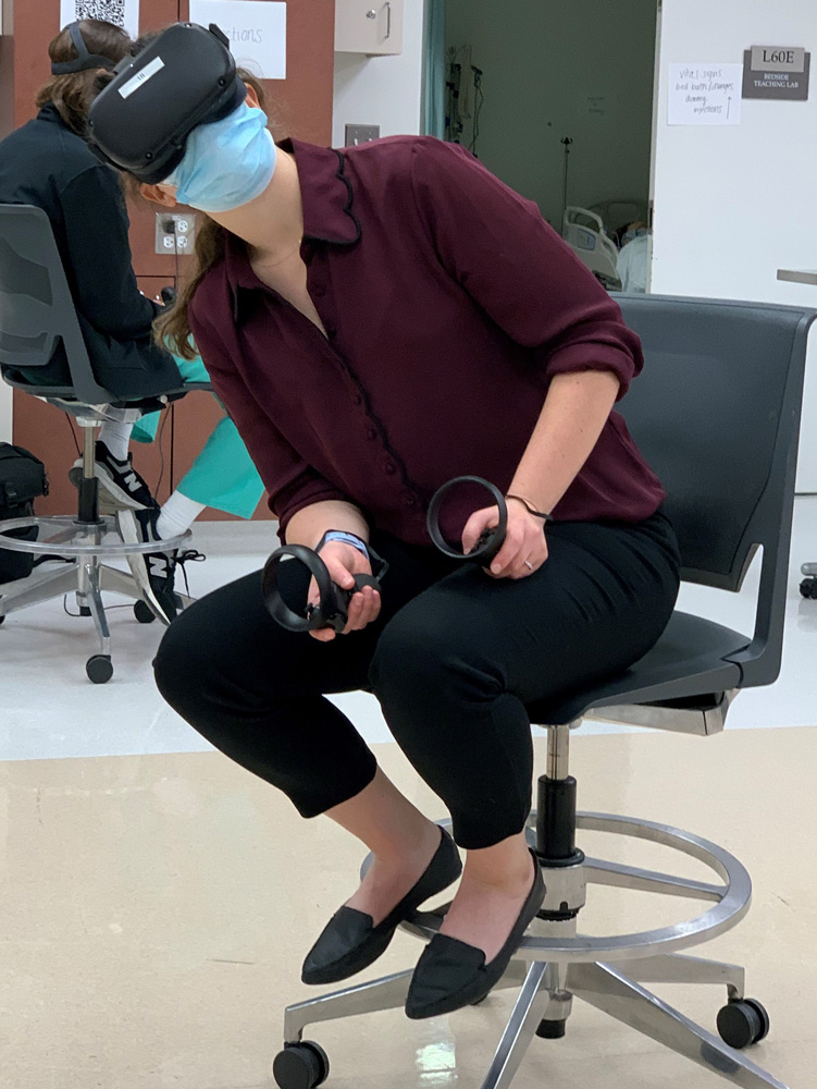 Residents participate in the OcuSim virtual reality training at Loyola University. Source: Anuradha Khanna, MD