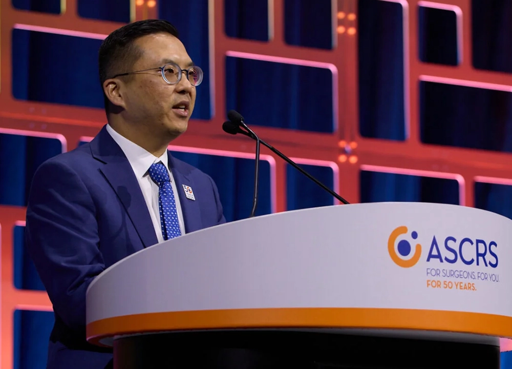 Dr. Kao was this year’s ASCRS Foundation Operation Sight Volunteer of the Year. He was recognized on Friday, April 5, at the ASCRS Annual Meeting.
Source: ASCRS