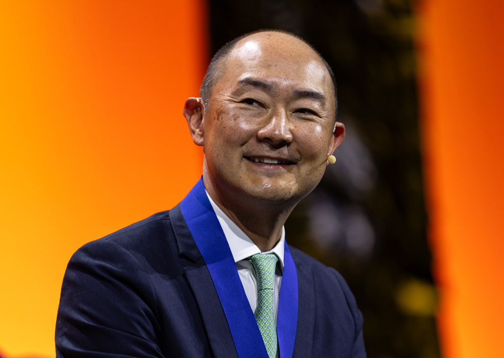 Dr. Mah officially took on the role of ASCRS President at the 2025 Annual Meeting in Los Angeles, California. 
Source: ASCRS